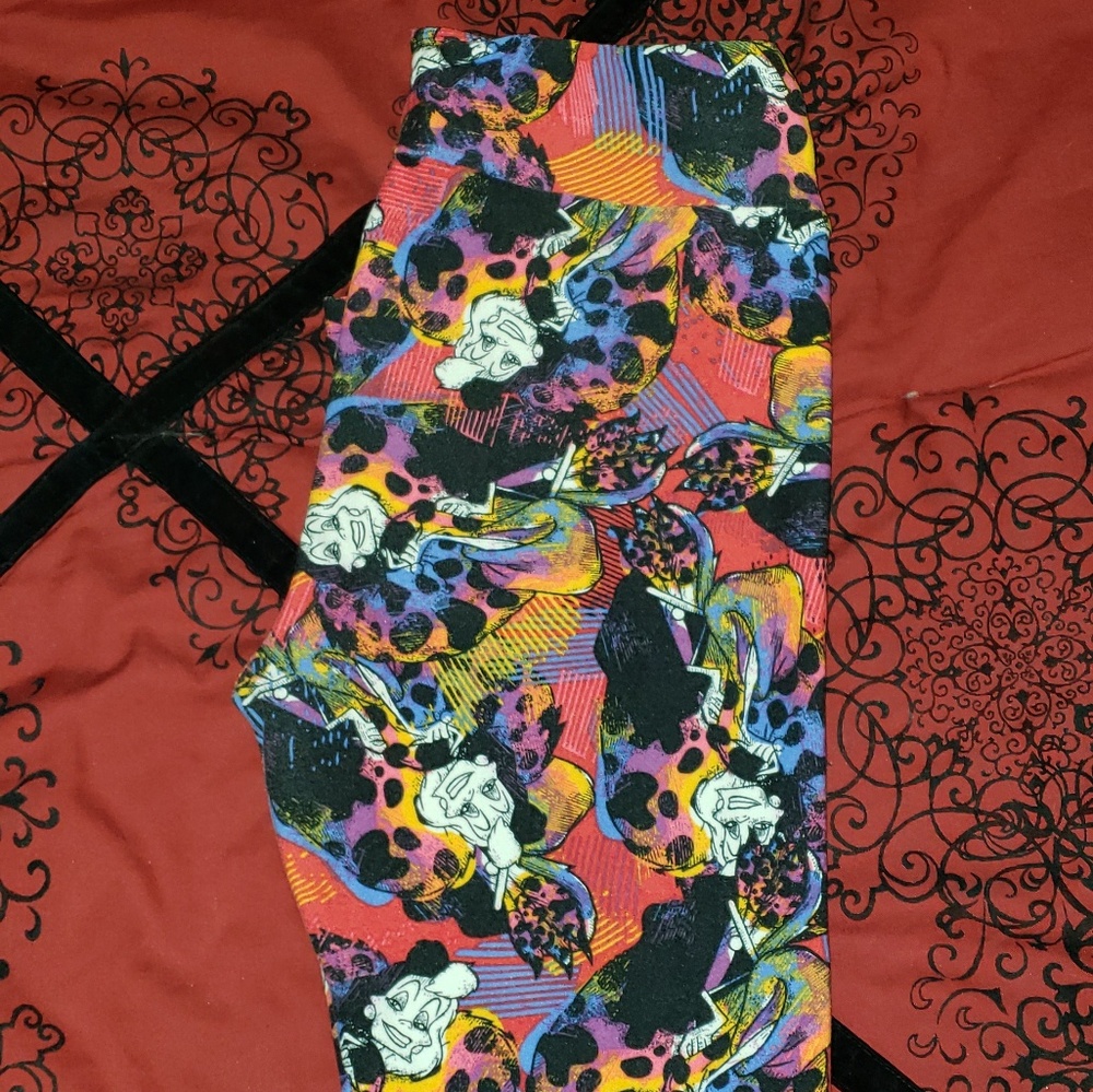 EUC Lularoe Leggings OS Disney Cruella